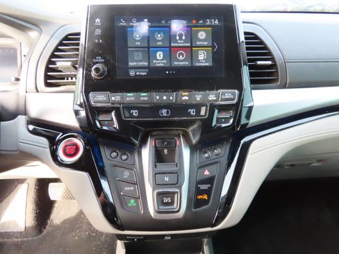 Used 2018 Honda Odyssey Elite image 23