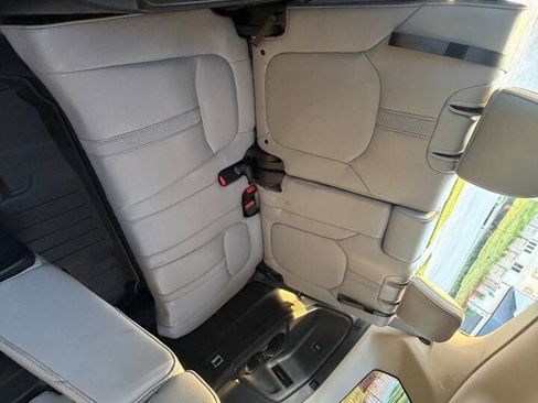 Used 2025 Honda Pilot EX-L image 8