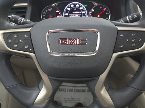 Used 2020 GMC Acadia Denali w/ Technology Package image 32