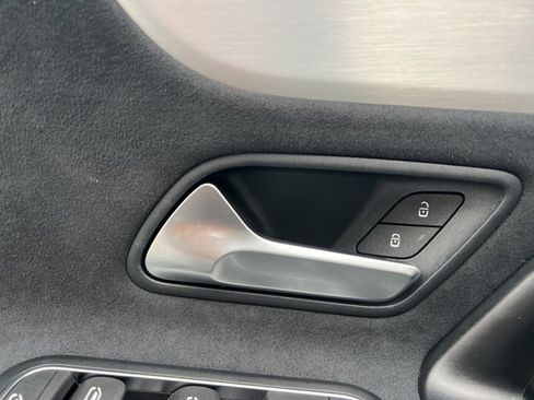 Used 2023 Mercedes-Benz CLA 250 4MATIC image 19