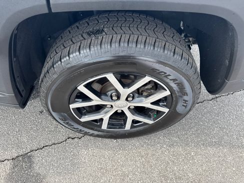 Certified 2024 Jeep Grand Cherokee Limited image 18