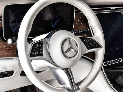 Used 2023 Mercedes-Benz EQE 500 4MATIC SUV image 15