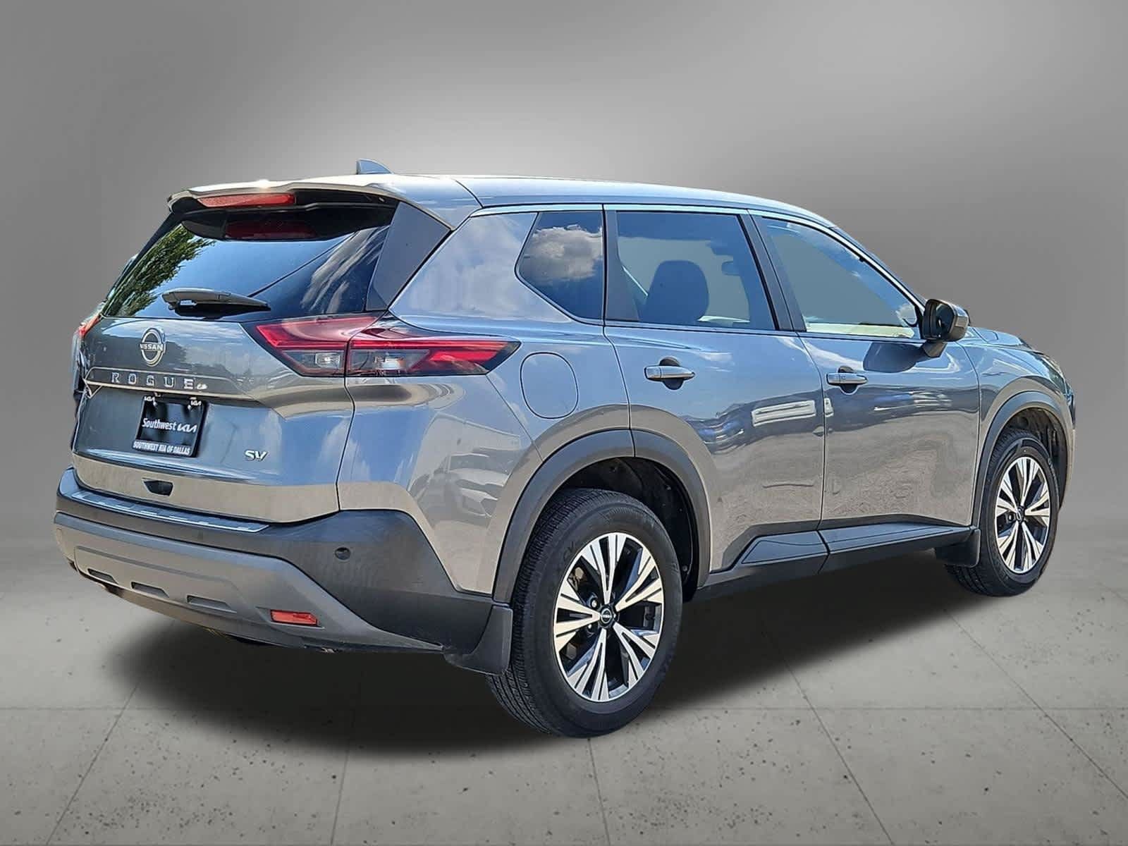 Used 2023 Nissan Rogue SV FWD image 31