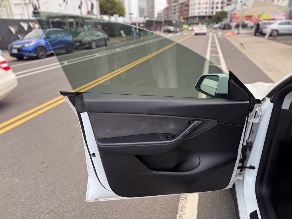 Used 2021 Tesla Model Y Long Range AWD/4WD image 8