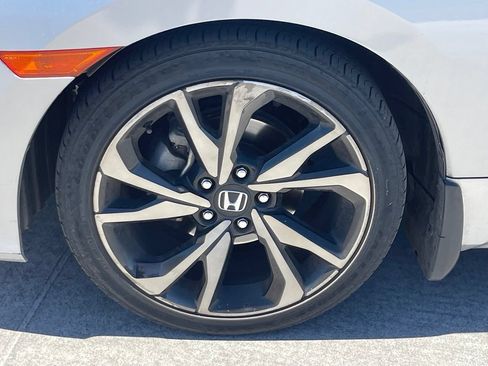 Used 2019 Honda Civic Sport image 4