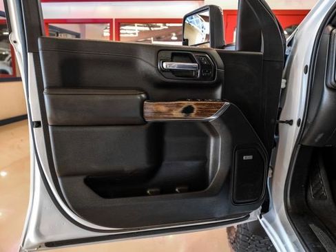 Used 2022 Chevrolet Silverado 3500 High Country w/ Technology Package image 38