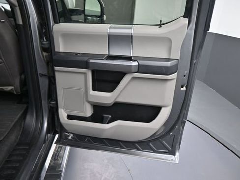 Used 2021 Ford F350 XLT w/ XLT Premium Package image 8