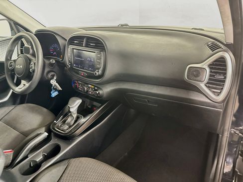 Used 2022 Kia Soul LX FWD image 34