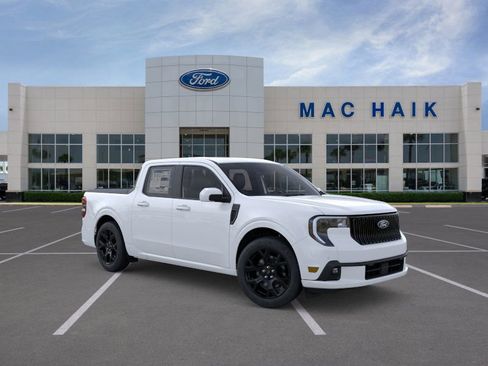 New 2025 Ford Maverick Lobo image 7