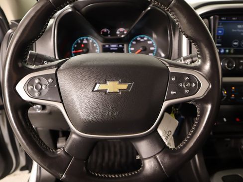 Used 2022 Chevrolet Colorado LT w/ Fleet Safety Package image 3