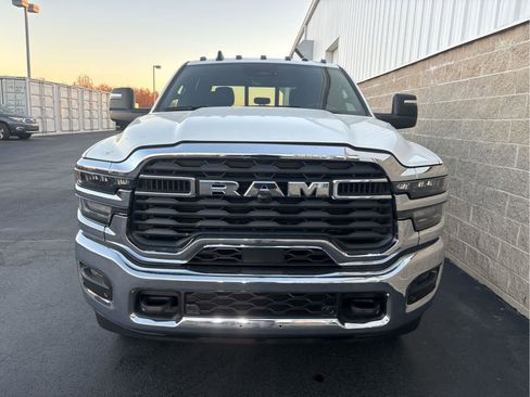 New 2026 RAM 2500 Tradesman AWD/4WD image 4