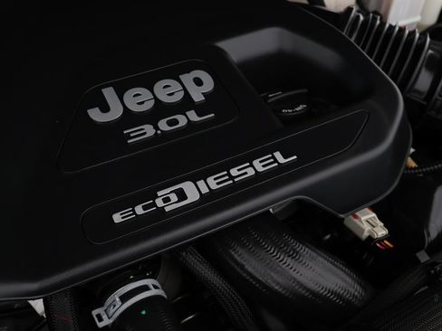 Used 2021 Jeep Gladiator Rubicon AWD/4WD image 48