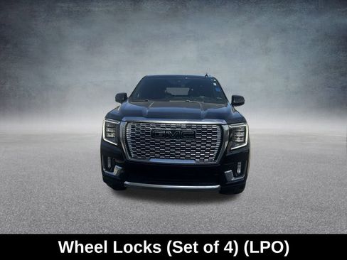 Used 2022 GMC Yukon Denali w/ Denali Premium Package image 48