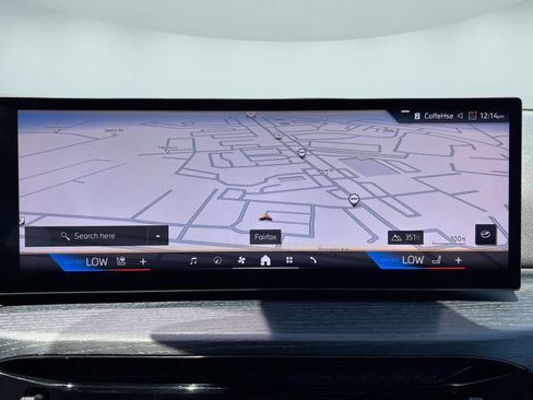 Certified 2025 BMW 330i xDrive Sedan w/ Premium Package AWD/4WD image 22