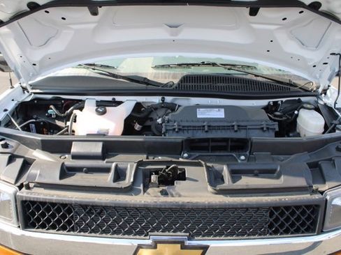 New 2024 Chevrolet Express 3500 w/ Power Convenience Package image 27