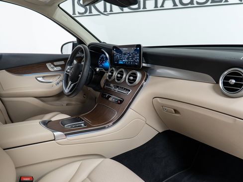 Certified 2021 Mercedes-Benz GLC 300 4MATIC image 21