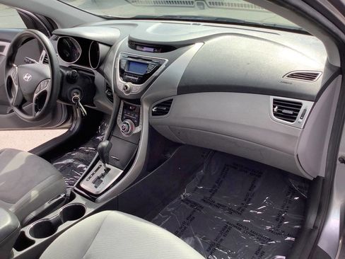 Used 2013 Hyundai Elantra GLS w/ Preferred Pkg FWD image 32