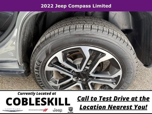 Used 2022 Jeep Compass Limited AWD/4WD image 16