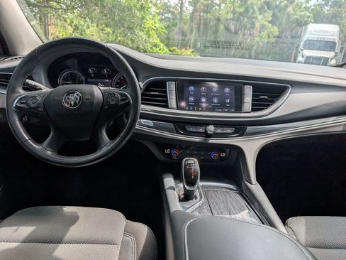 Used 2021 Buick Enclave Preferred FWD image 11