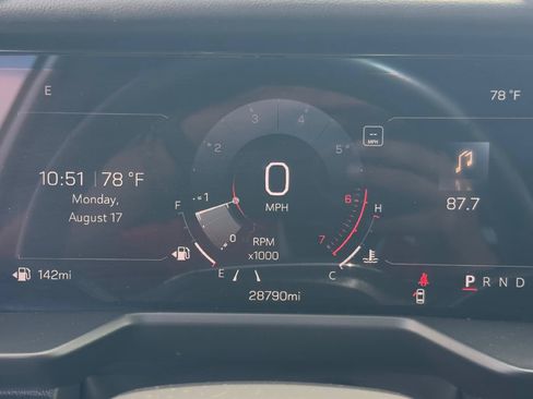 Used 2025 GMC Acadia Elevation FWD image 13