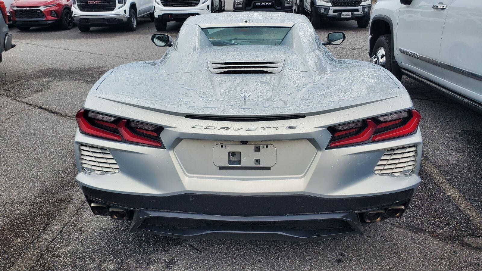 Used 2023 Chevrolet Corvette Stingray Preferred Conv w/ Stealth Interior Trim Package RWD image 8