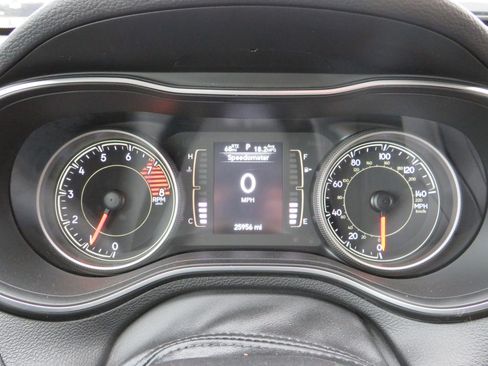 Used 2019 Jeep Cherokee Latitude w/ Popular Appearance Group image 14