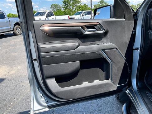 Used 2024 Chevrolet Silverado 1500 RST w/ Redline Edition AWD/4WD image 22