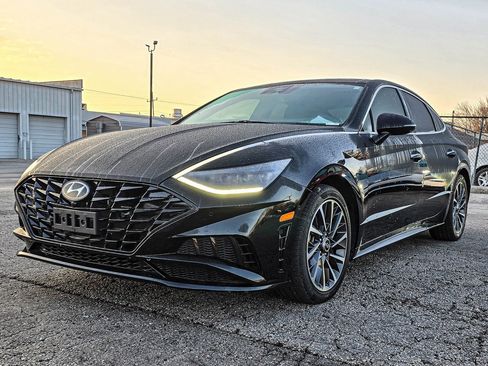 Used 2023 Hyundai Sonata Limited image 3