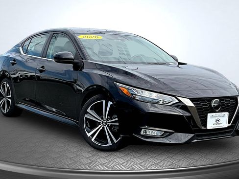 Used 2020 Nissan Sentra SR FWD image 2
