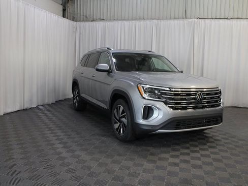 New 2025 Volkswagen Atlas SEL image 31
