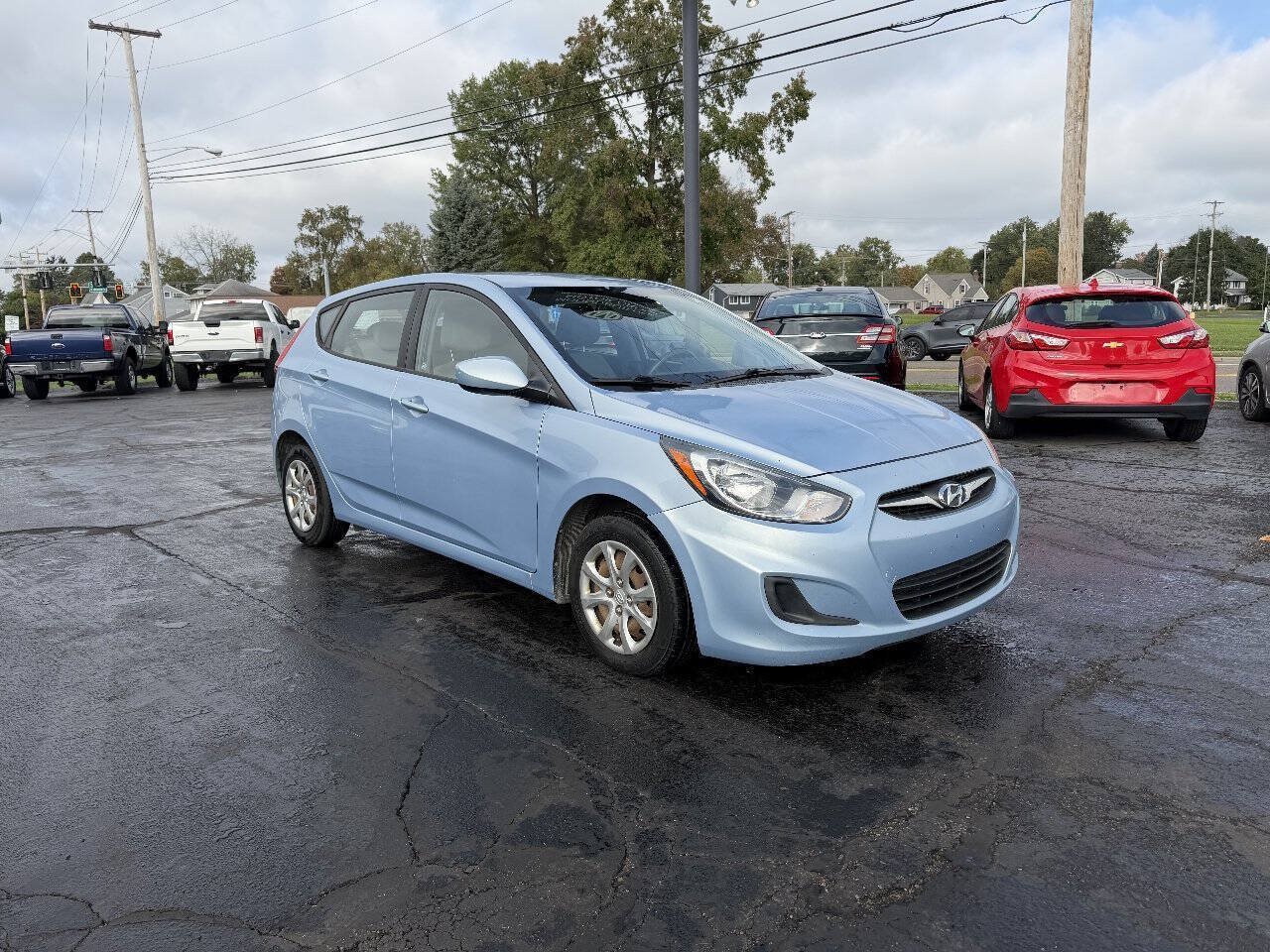 Used 2013 Hyundai Accent GS FWD image 5