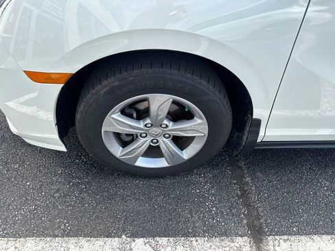 Used 2018 Honda Odyssey EX-L image 12