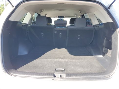 Used 2018 Kia Sorento LX image 9