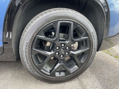 Used 2024 Chevrolet Traverse RS FWD image 3