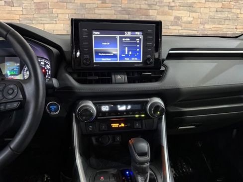 Used 2020 Toyota RAV4 XLE w/ XLE Grade Weather Package AWD/4WD image 20