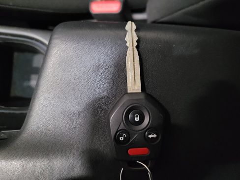 Used 2019 Subaru Impreza 2.0i Premium image 32