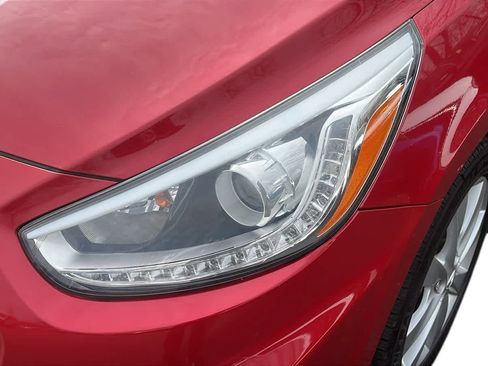 Used 2014 Hyundai Accent SE image 8