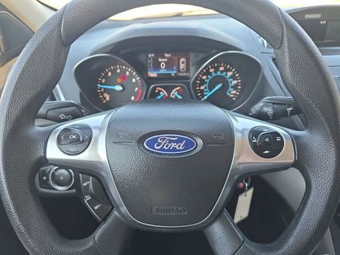 Used 2016 Ford Escape SE image 15