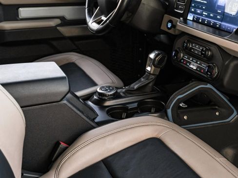 Used 2021 Ford Bronco Wildtrak image 21