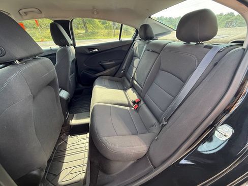 Certified 2018 Chevrolet Cruze LT w/ Convenience Package FWD image 26