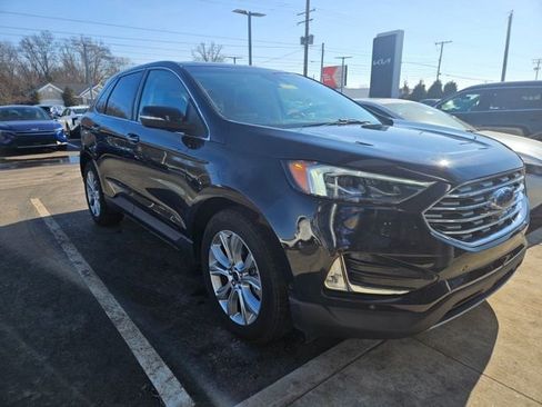 Used 2019 Ford Edge Titanium w/ Equipment Group 301A image 4