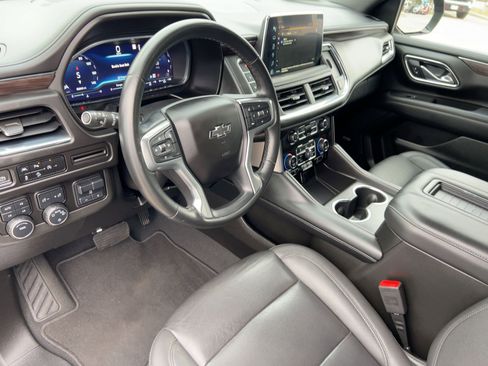 Used 2023 Chevrolet Suburban Z71 w/ Max Trailering Package image 4