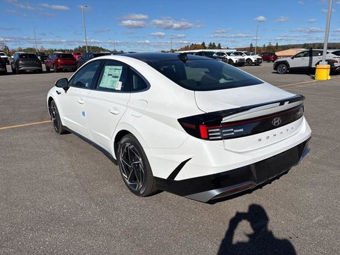 New 2025 Hyundai Sonata SEL FWD image 3