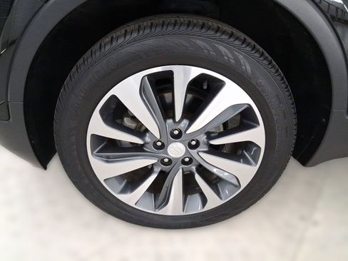 Used 2019 Buick Encore Essence image 11