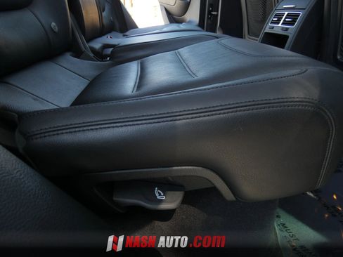 Used 2014 Volkswagen Touareg VR6 AWD/4WD image 34