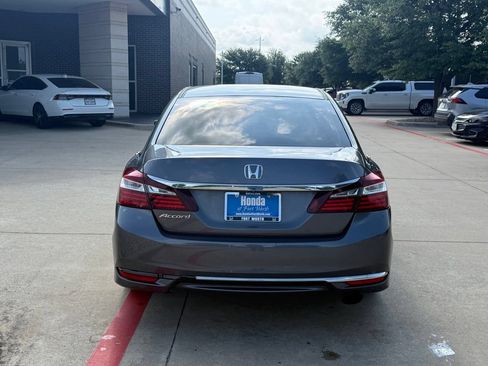 Used 2016 Honda Accord LX image 4