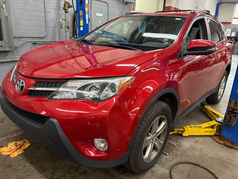 Used 2015 Toyota RAV4 XLE AWD/4WD image 3