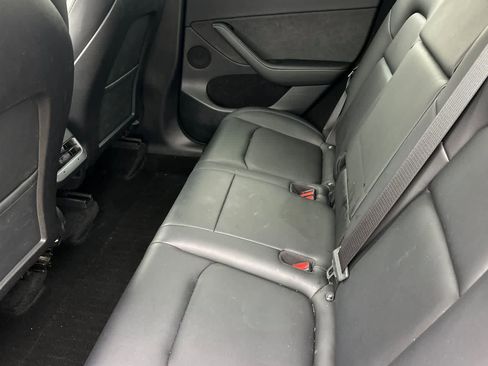 Used 2023 Tesla Model Y Performance AWD/4WD image 5