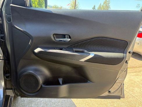 Certified 2024 Nissan Kicks SV image 27