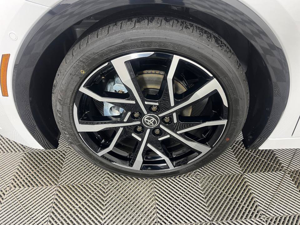 New 2026 Toyota Prius Plug-In Hybrid w/ Limited Premium Package FWD image 24